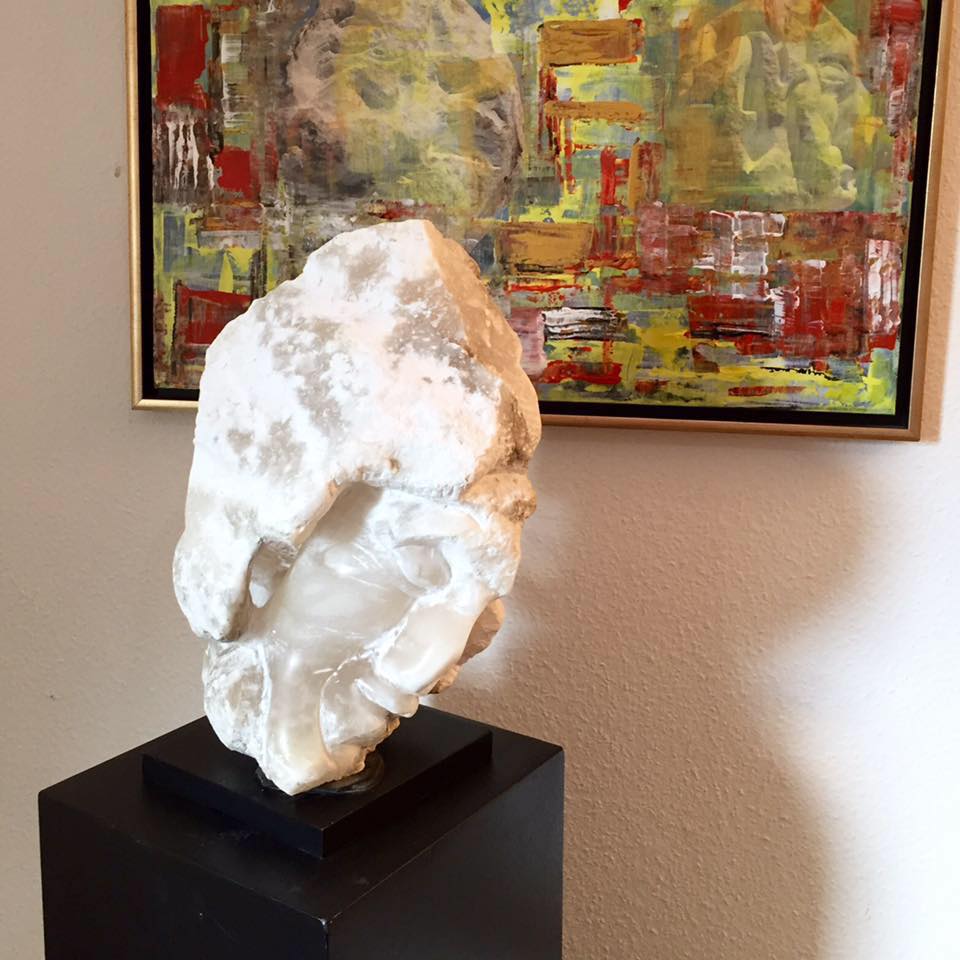 Sulptur "Paris" im Vordergrund